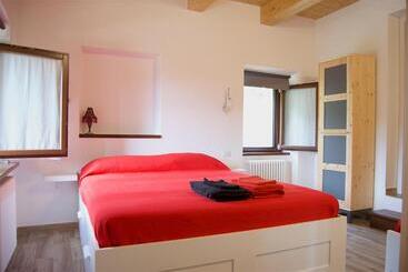 בית מלון כפרי Agriturismo Amargi