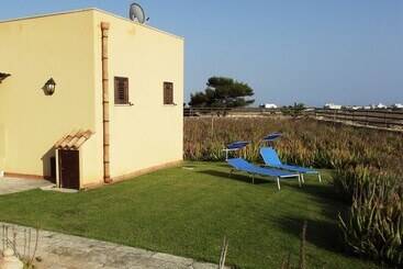 בית מלון כפרי Il Giardino Delle Aloe