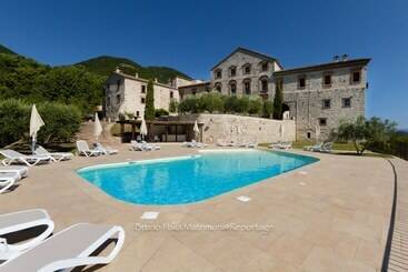 פונדק Abbazia Di San Pastore