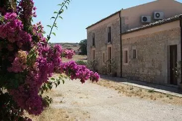 田舎風ホテル Case Di Cutalia Villa Cutalia