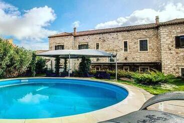 צימר Borgo Antico Xix Sec