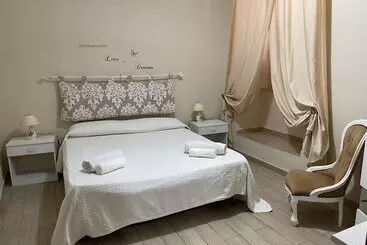 هتل آپارتمان Hola Cathedral House