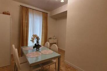 تختخواب و صبحانه Bb Suite Siracusa