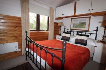 بيت ريفى Lodge In Countryside With Fine Views