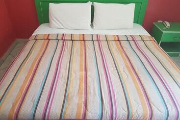 Otel Franzy Suites And Lounge