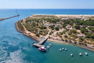 هتل آپارتمان Golden Club Cabanas