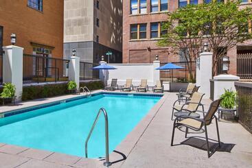 Otel Springhill Suites Memphis Downtown