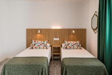 アパートホテル Roca Verde Playa del Inglés