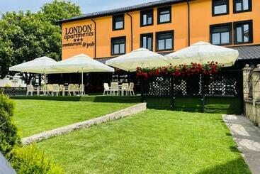 London Apartments Vaslui