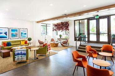 Отель One Lakeside