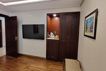 هتل Ramada By Wyndham Lahore Gulberg Ii