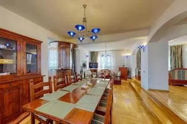 Pensione Casa 3 Guesthouse