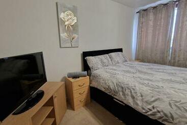 پانسیون Shergold House