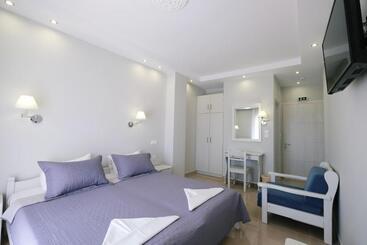 پانسیون Limnia Gi