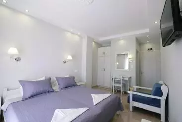 ペンション Limnia Gi