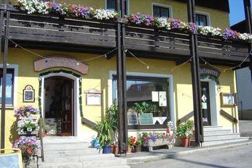 Hospedaria Gasthof Metzgerei Pension Schierlitz