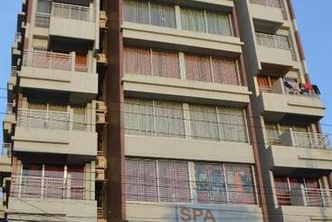 هتل Resort Islandia