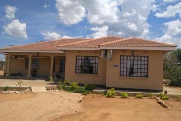 پانسیون Thobela Guest House