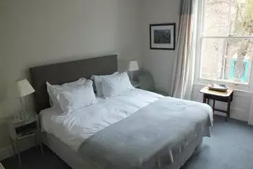 Bear S Well Bed & Breakfast