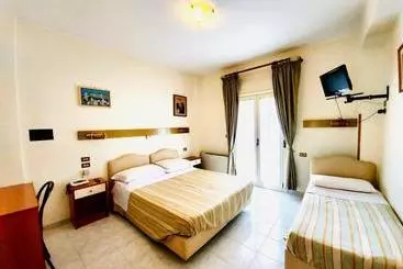 ホテル Albergo Delle Rose