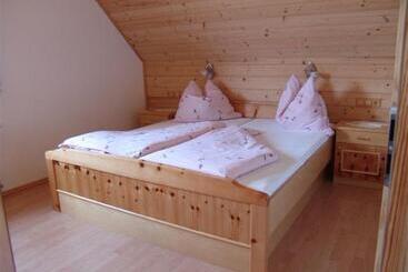 בית מלון כפרי Zukaunighof