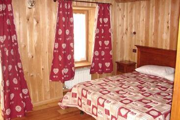 مبيت وإفطار Affittacamere Grand Saint Bernard