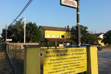 ホテル Albergo Residence Al Passatore