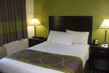 هتل Americinn By Wyndham West Burlington