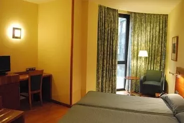 هتل Mieres Del Camino