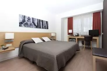 Отель Sagrada Familia