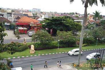Pension Malang City Boulevard Homestay