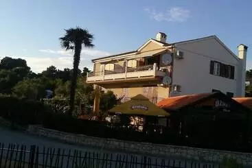 پانسیون Apartments And Rooms Pende