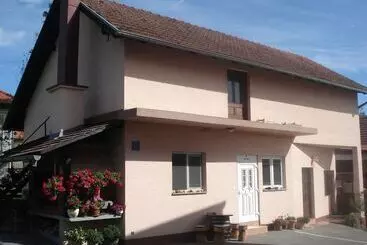 Majatalo Apartments And Rooms Pavek