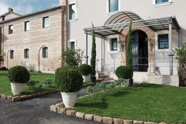 Resort Borgo Pilotti Hotel & Restaurant