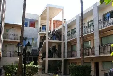 Hotel El Camino Inn & Suites