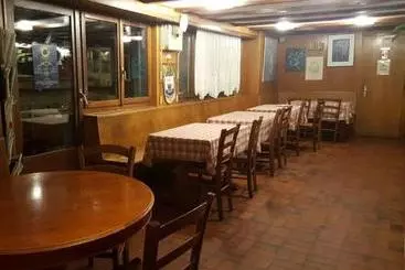 Alberg Pensione Cari