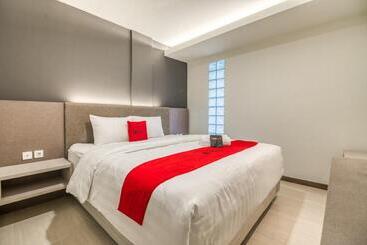 Pensió Reddoorz Plus Near Akademi Kepolisian Semarang 3