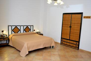 ホテル Principe Di Rinella