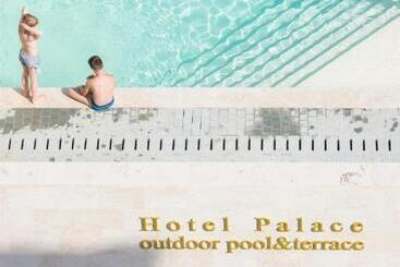 Hotel Palace