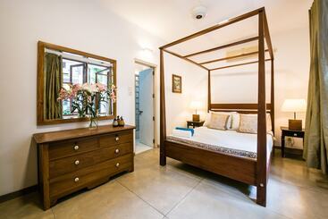 פנסיון Greenwinds Villa