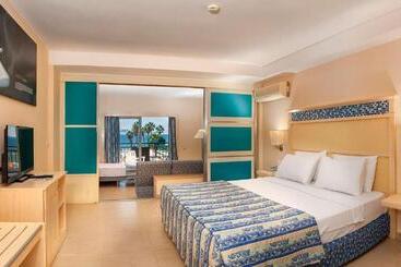 Отель Ephesia Holiday Beach Club