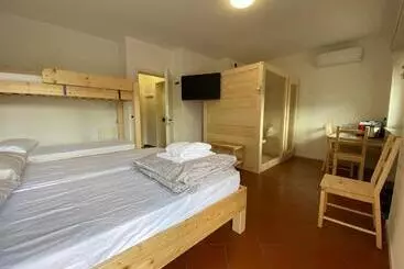 Bed and Breakfast Sky Garden & Wellness R