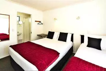 Accolade Lodge Motel