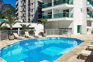 هتل آپارتمان Quality Suites Botafogo
