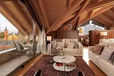 Apartamentos La Torreta Del Llac