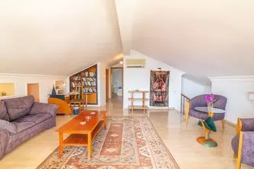 Korsan Apartments