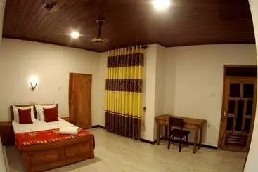 Pensionat Bee Line Cinnamon Estate Villa