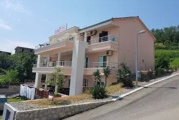 Pensionat Doni Apartments