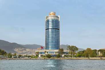 Отель Wyndham Grand Izmir Ozdilek Thermal & Spa