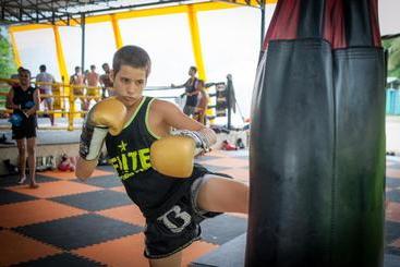 Отель The Sixteenth Surin Beach